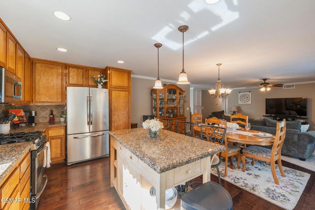 2756 N Dalenhurst Place, Simi Valley, CA 93065