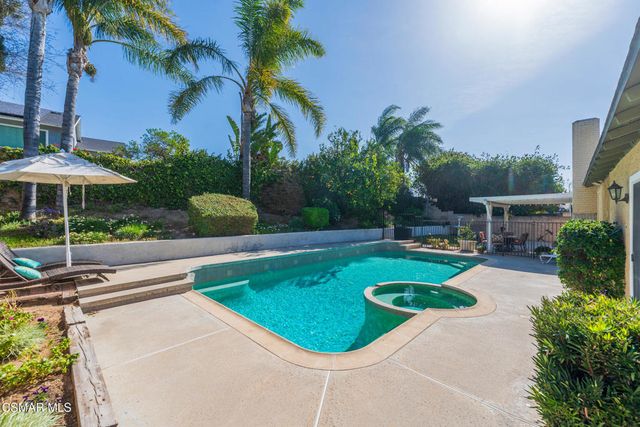 2756 N Dalenhurst Place, Simi Valley, CA 93065