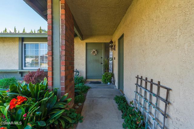 2756 N Dalenhurst Place, Simi Valley, CA 93065