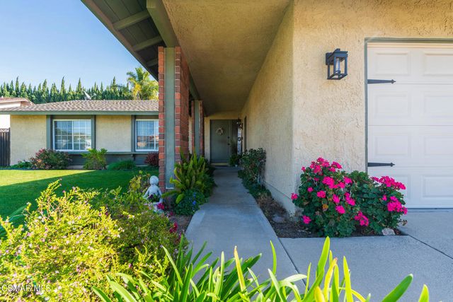 2756 N Dalenhurst Place, Simi Valley, CA 93065
