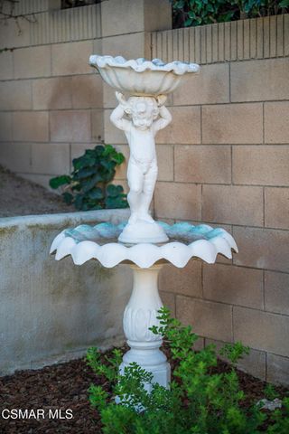 2756 N Dalenhurst Place, Simi Valley, CA 93065