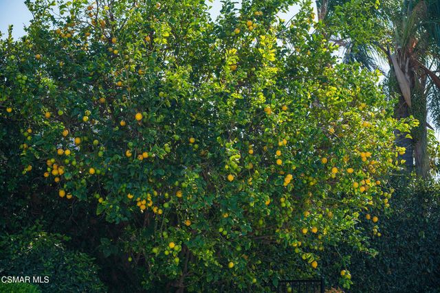 2756 N Dalenhurst Place, Simi Valley, CA 93065