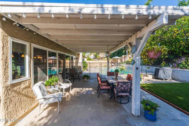 2756 N Dalenhurst Place, Simi Valley, CA 93065