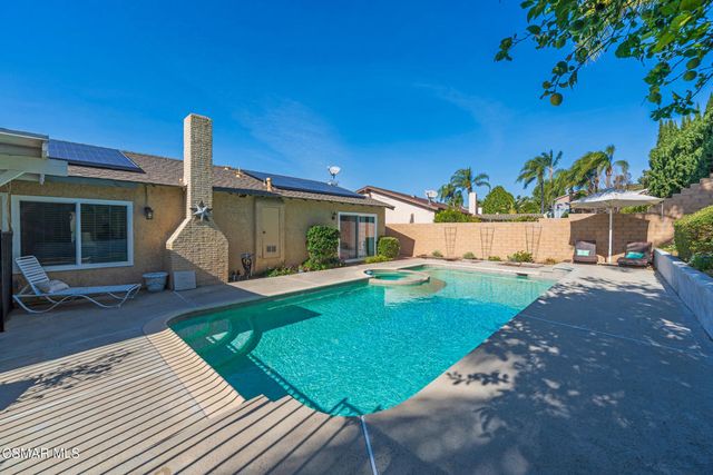 2756 N Dalenhurst Place, Simi Valley, CA 93065