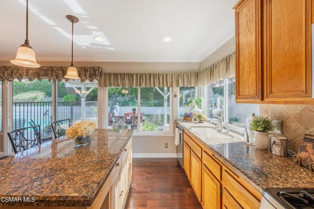 2756 N Dalenhurst Place, Simi Valley, CA 93065