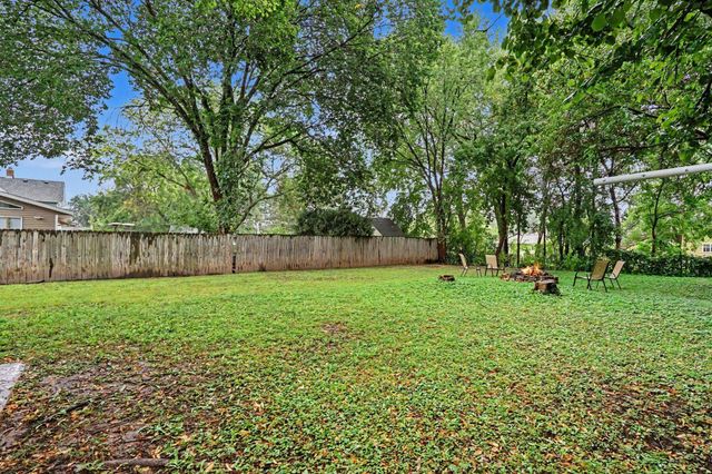 1680 Burns Avenue, Saint Paul, MN 55106