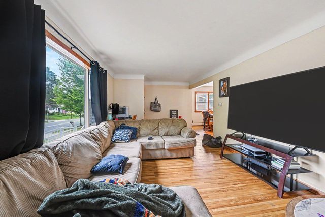 1680 Burns Avenue, Saint Paul, MN 55106