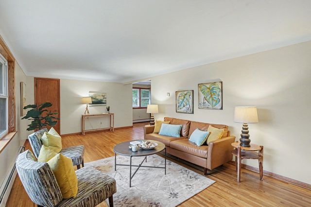 1680 Burns Avenue, Saint Paul, MN 55106