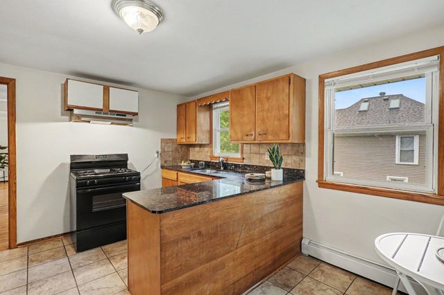 1680 Burns Avenue, Saint Paul, MN 55106