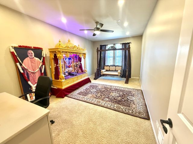 705 Blue Ridge Drive, Streamwood, IL 60107