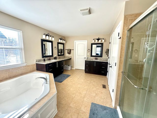 705 Blue Ridge Drive, Streamwood, IL 60107