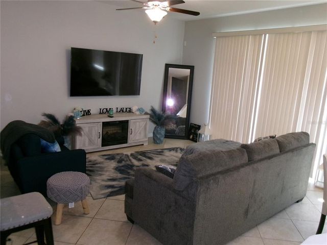 6472 SEDGEFORD DRIVE, Lakeland, FL 33811