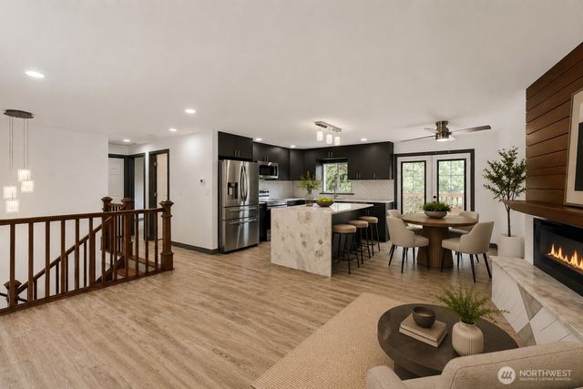 6420 NE 198th Street, Kenmore, WA 98028