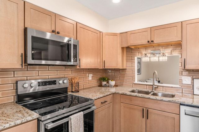 2897 Freedom Trail, Reynoldsburg, OH 43068