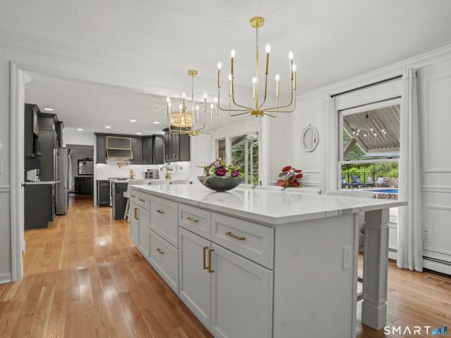 9 Fox Hollow Lane, Newtown, CT 06482