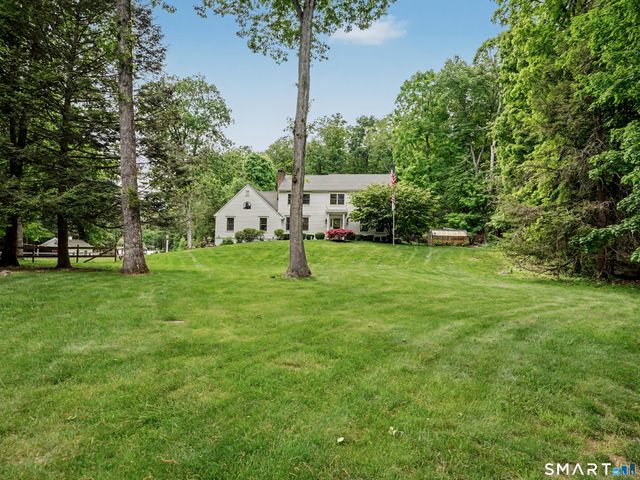 9 Fox Hollow Lane, Newtown, CT 06482