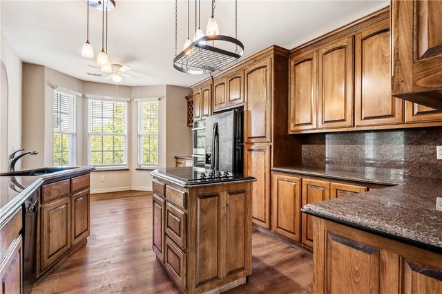 67 Skipton Drive, Bella Vista, AR 72714