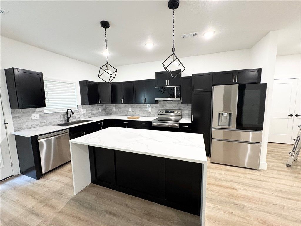 30 Rockhill Lane, Bella Vista, AR 72715