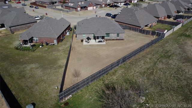 11101 N 133rd East Avenue, Owasso, OK 74055