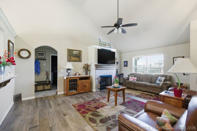 11101 N 133rd East Avenue, Owasso, OK 74055