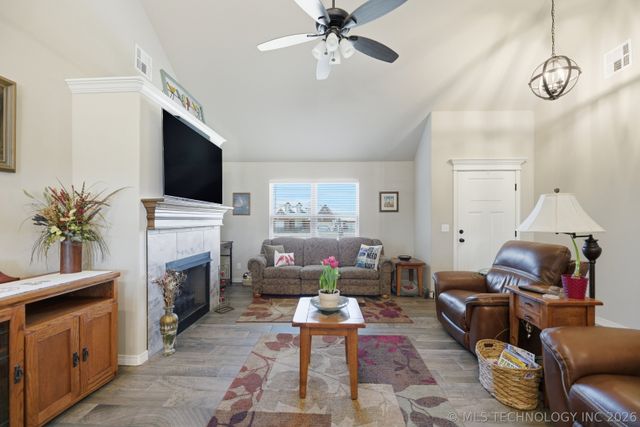 11101 N 133rd East Avenue, Owasso, OK 74055