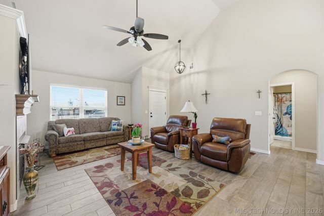 11101 N 133rd East Avenue, Owasso, OK 74055