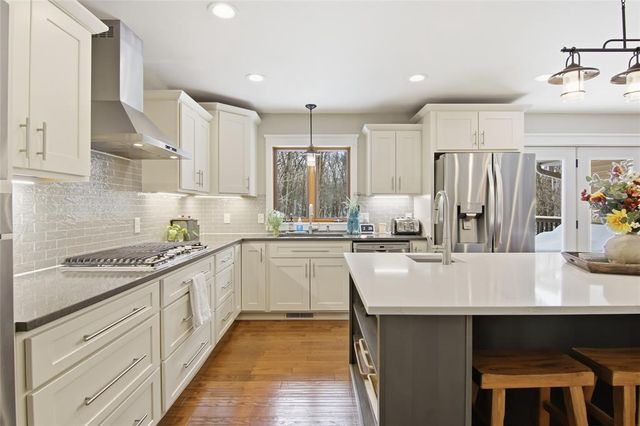 2448 30th Avenue, Elk Mound, WI 54739