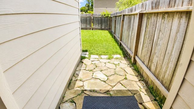 124 Camelot Place Court, Conroe, TX 77304