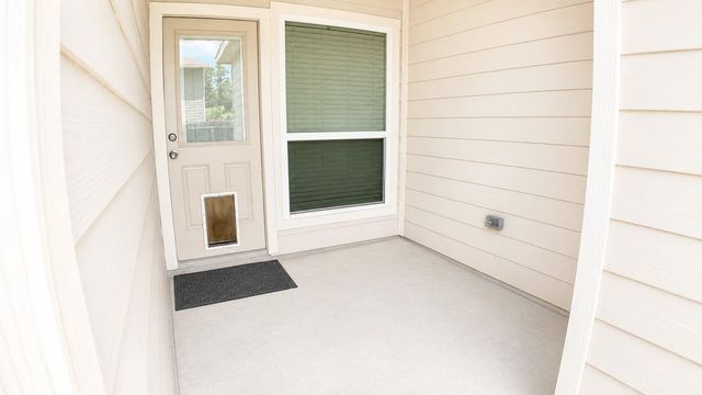 124 Camelot Place Court, Conroe, TX 77304