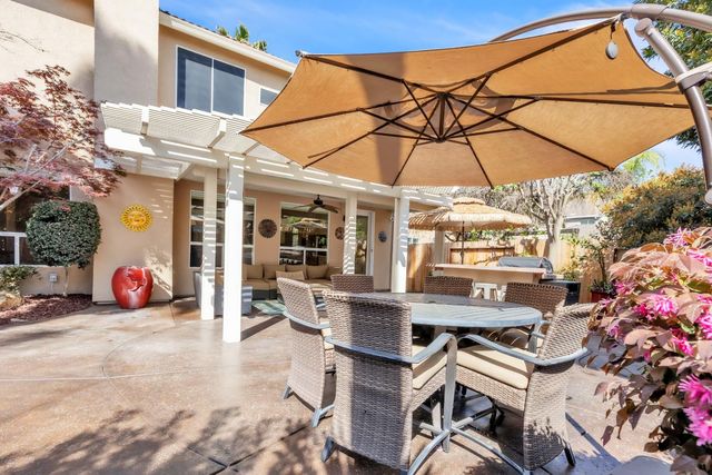 125 Flint Rock Ct, Roseville, CA 95747