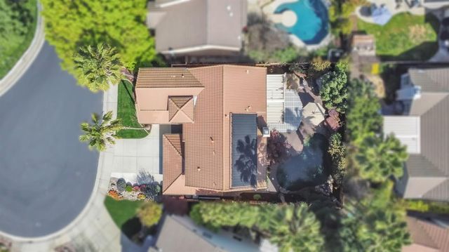 125 Flint Rock Ct, Roseville, CA 95747