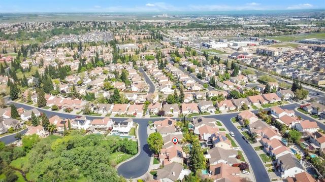 125 Flint Rock Ct, Roseville, CA 95747