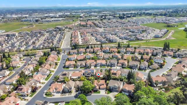 125 Flint Rock Ct, Roseville, CA 95747