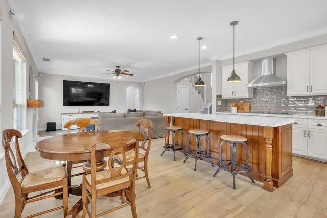 125 Flint Rock Ct, Roseville, CA 95747