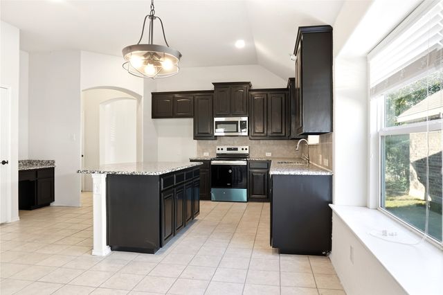 11917 Hassop Lane, Burleson, TX 76028