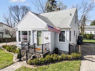 1404 11 Mile Road, Berkley, MI 48072