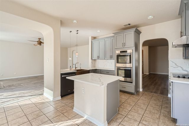 22302 Mesa Path, San Antonio, TX 78258