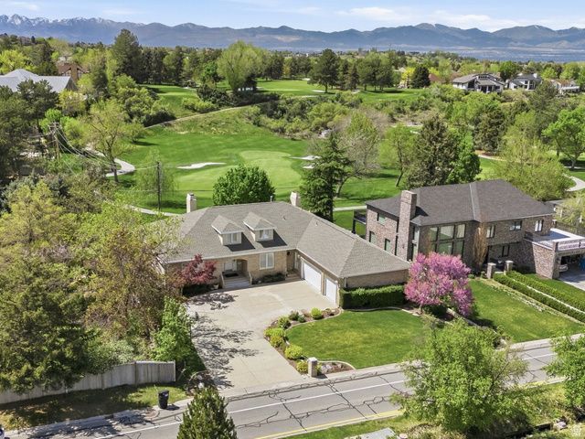 8506 S WILLOW CREEK DR, Sandy, UT 84093