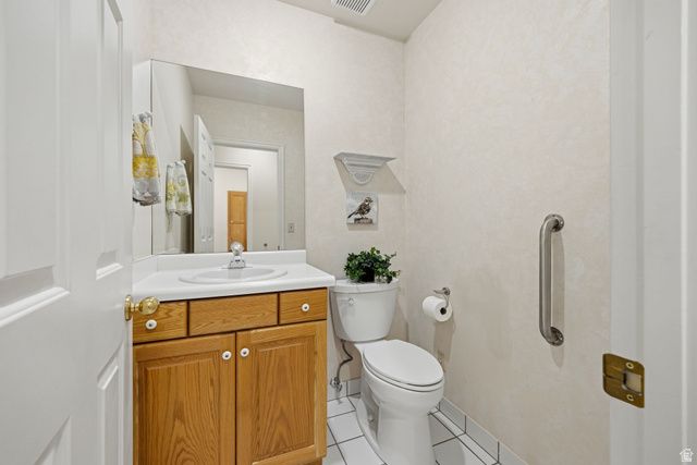 8506 S WILLOW CREEK DR, Sandy, UT 84093