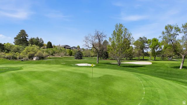 8506 S WILLOW CREEK DR, Sandy, UT 84093