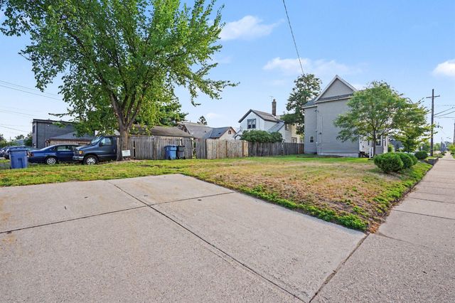 2600 University Avenue NE, Minneapolis, MN 55418