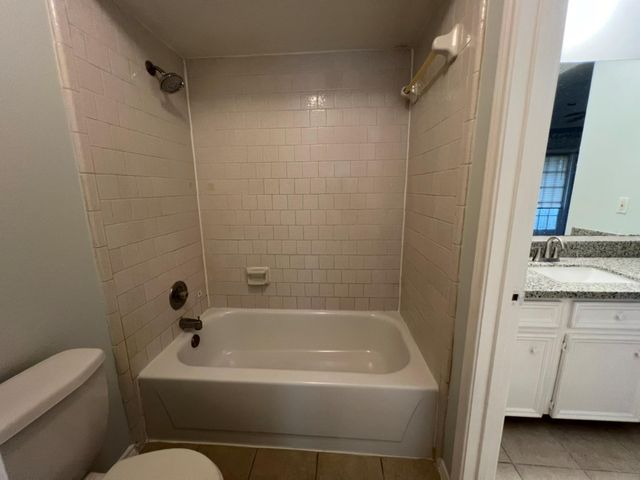 11500 Meadow Lane 4, Houston, TX 77477