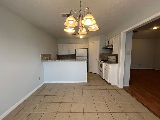 11500 Meadow Lane 4, Houston, TX 77477