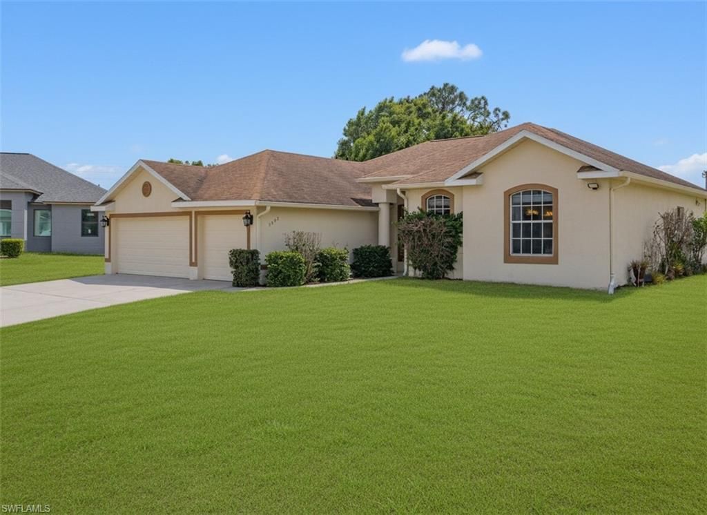 3002 Balsam CT, LABELLE, FL 33935 — photo 2