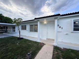 561 W 39th St n/a, Hialeah, FL 33012