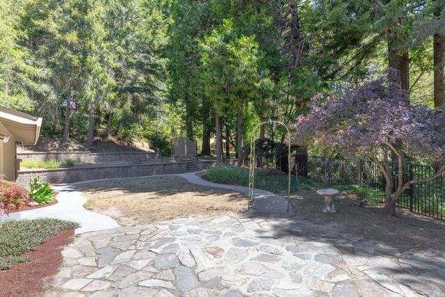 505 Thin Edge Road, Santa Cruz, CA 95065