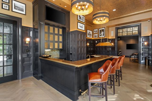 1111 W River Parkway 11C, Minneapolis, MN 55415