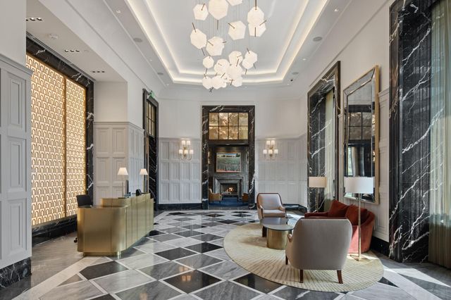 1111 W River Parkway 11C, Minneapolis, MN 55415