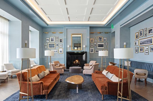 1111 W River Parkway 11C, Minneapolis, MN 55415