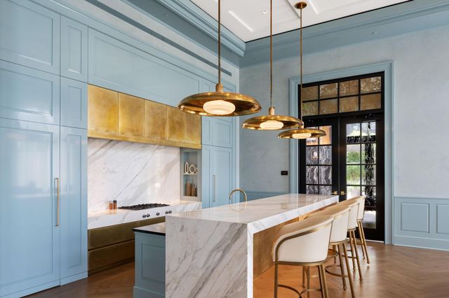 1111 W River Parkway 11C, Minneapolis, MN 55415